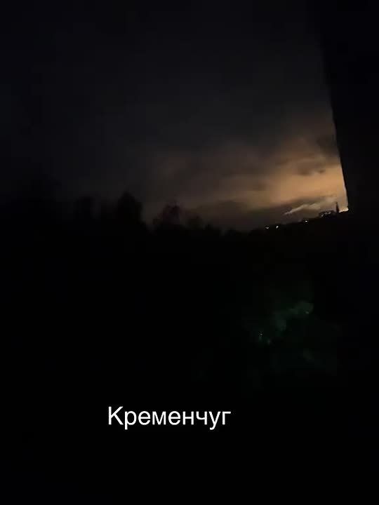 Чингис Дамбиев: Еще одно видео горящего нефтеперерабатывающего завода в Кременчуге