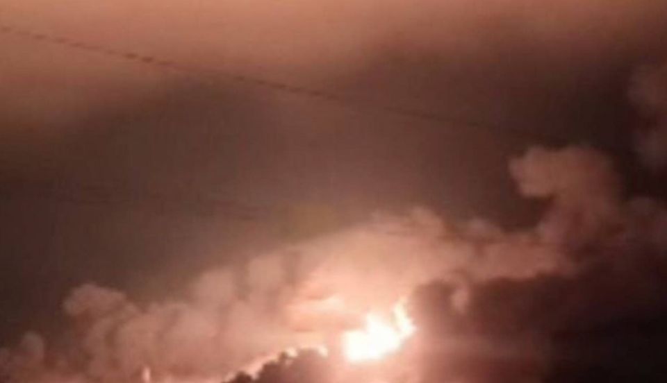 Сообщается об ударе по нефтеперерабатывающему заводу в украинском Кременчуге Сообщается об ударе по нефтеперерабатывающему заводу в украинском Кременчуге