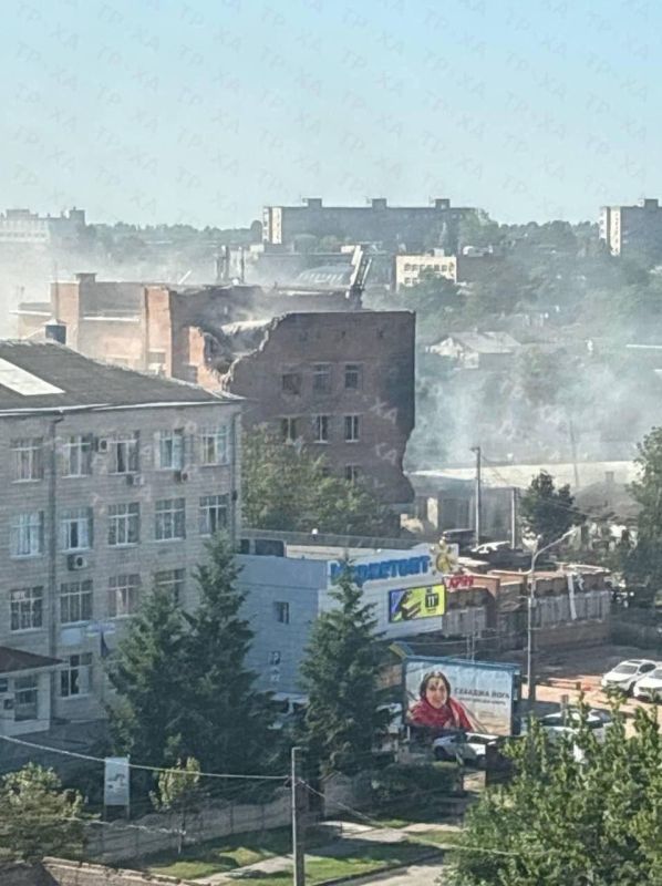 «Лучшая новость дня»: кадры здания ТЦК в Полтаве после прилетов «Лучшая новость дня»: кадры здания ТЦК в Полтаве после прилетов