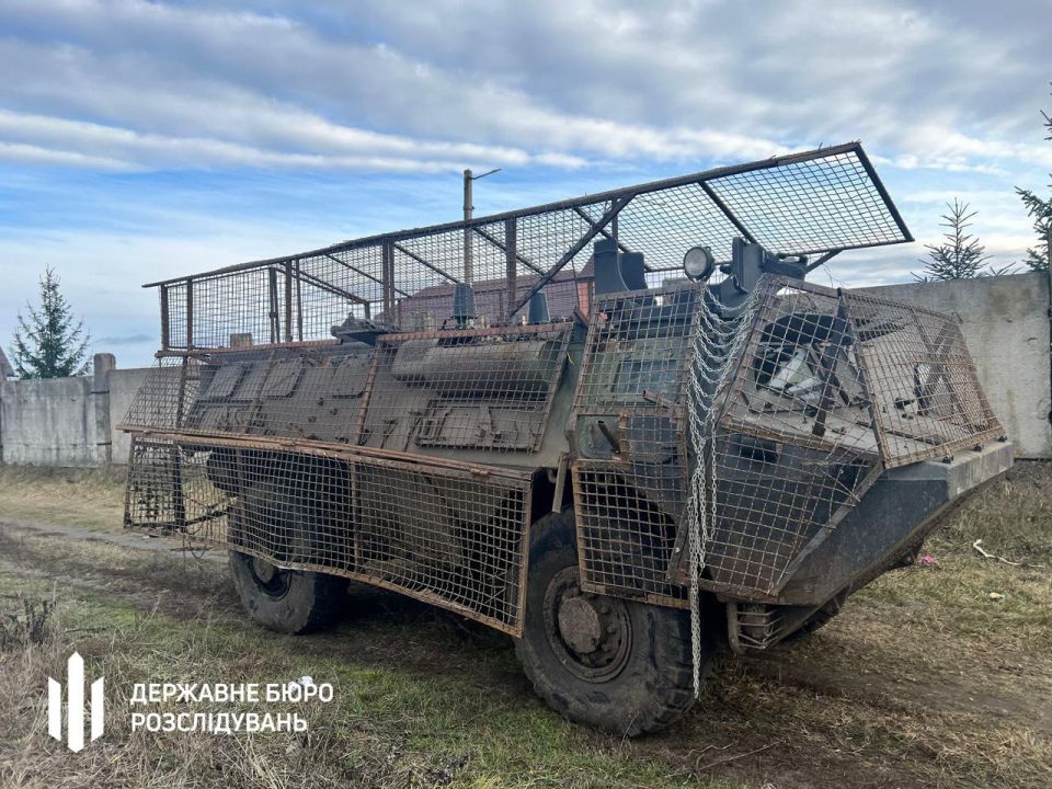 Солдат ВСУ угнал БТР VAB и уехал на нем домой в Полтавскую область, сообщает украинское Государственное бюро расследований Солдат ВСУ угнал БТР VAB и уехал на нем домой в Полтавскую область, сообщает украинское Государственное бюро расследований