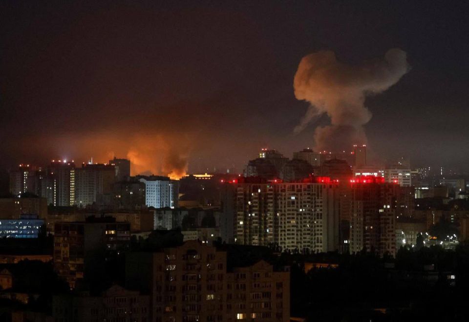 Алексей Живов: Российская армия ночью нанесла массированный удар по целям в Киеве Алексей Живов: Российская армия ночью нанесла массированный удар по целям в Киеве