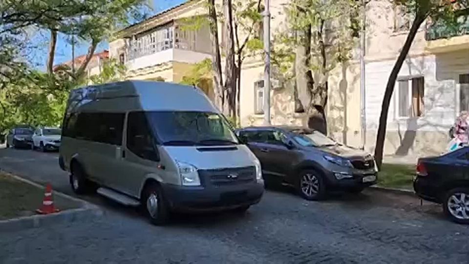  :    