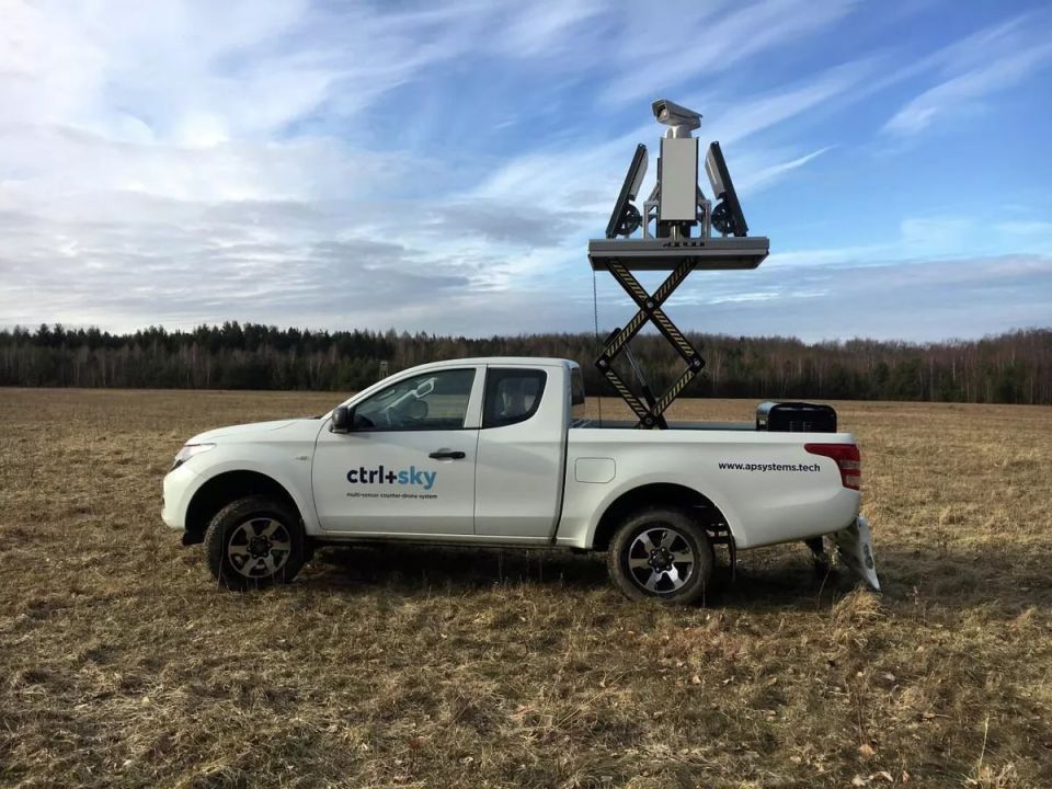 Олег Царёв: ВС РФ ночью нанесли удары по военным объектам в семи областях Украины Олег Царёв: ВС РФ ночью нанесли удары по военным объектам в семи областях Украины