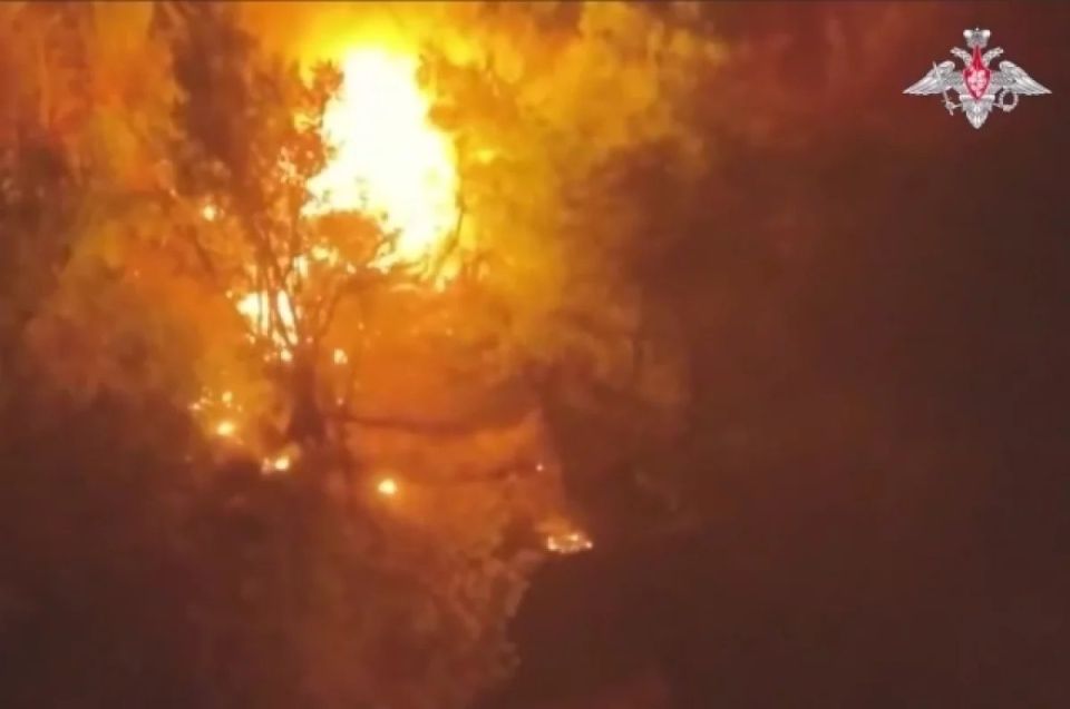 Сводка СВО на 5 августа. «Чугунный ужас» продолжает уничтожать боевиков ВСУ в Херсонской области — в этот раз наша ФАБ-3000 поразила пункт временной дислокации 14-й бригады Нацгвардии «Красная калина», созданной как часть...