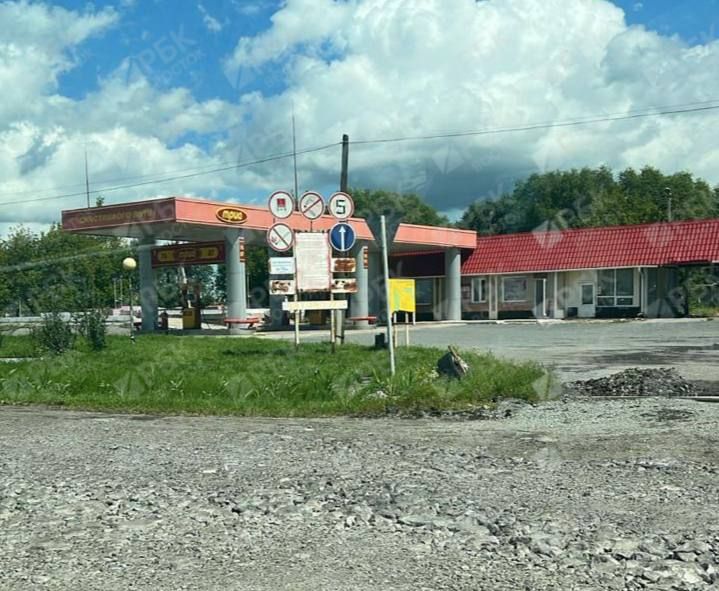 Огромные очереди собираются на заправках Приморья Огромные очереди собираются на заправках Приморья