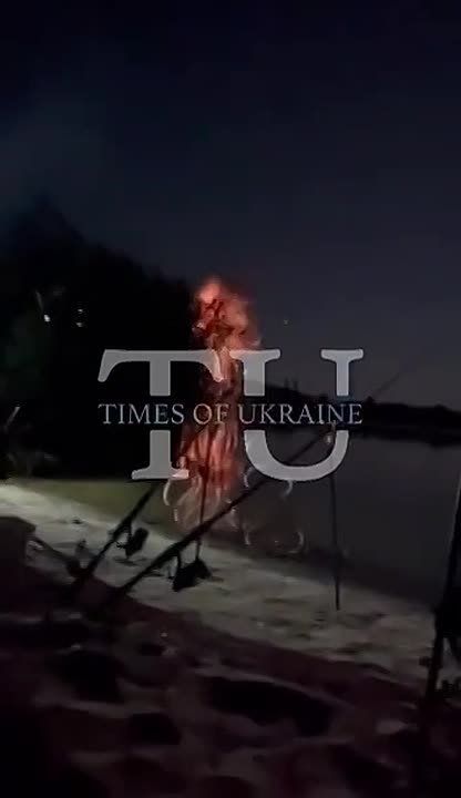 Момент прилётов по Крюковскому мосту в Кременчуге