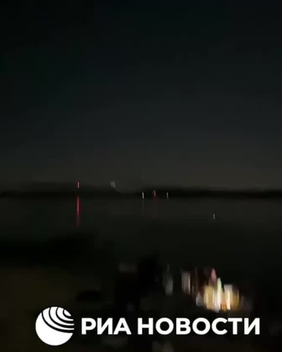 Удар нанесён по Крюковскому мосту в Кременчуге