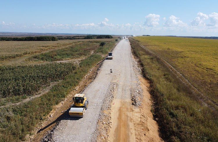В Приморье ремонтируют дорогу к пункту пропуска «Полтавка»