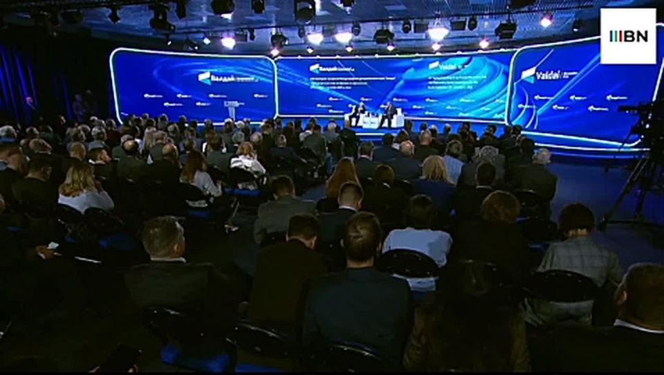 Нет такого понятия в международном морском праве как "теневой флот", заявил Владимир Путин