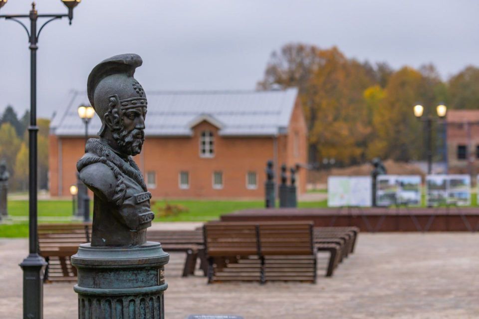 Владимир Мединский: По Татищевской тропе – в город-сад… Напомню, что РВИО при поддержке Московской обл Владимир Мединский: По Татищевской тропе – в город-сад… Напомню, что РВИО при поддержке Московской обл