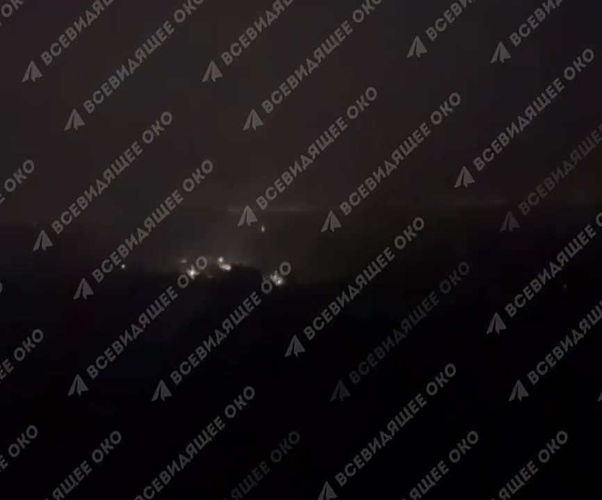 Ольга Курлаева: В Киеве шось выбухнуло и свет погас! На всякий случай отключили электричество ( пережиток СССР) в Днепропетровске, Полтаве и Харькове