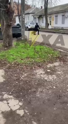 #украина_под_микроскопом: В Полтаве питбуль покусал двух полицейский, пока с ними дрался мужчина, — местные паблики