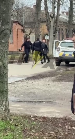 Владислав Евтушенко: По укропским пабликам гуляет видео как в Полтаве питбуль помогает хозяину отбиться от могилизации