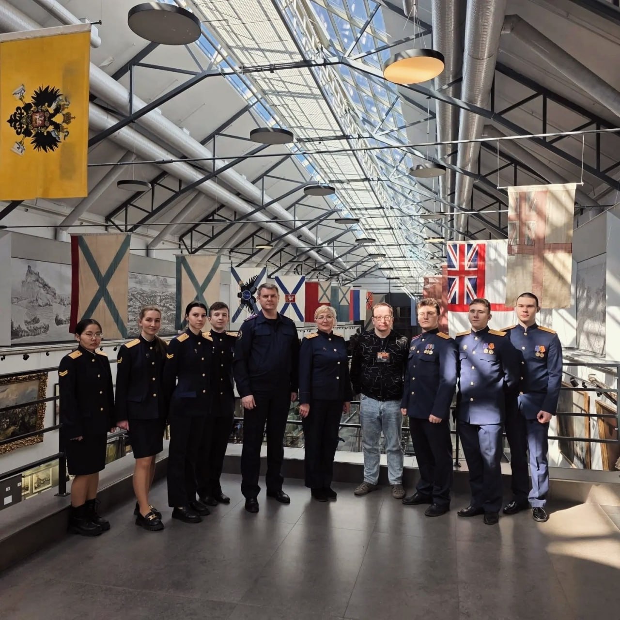 Курсанты Санкт-Петербургской академии СК России почтили память героев петровской эпохи и Великой Отечественной войны