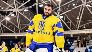 Военкомы мобилизовали вратаря сборной Украины по хоккею Эдуарда Захарченко, пишут украинские СМИ