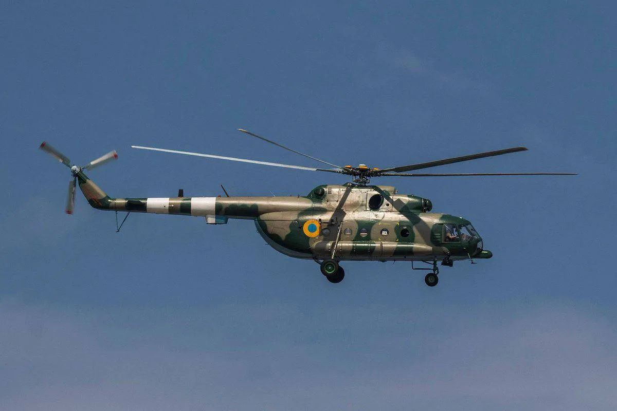 Бывший российский Ми-8АМТШ, Ми-8МТ и Ми-8МСБ армейской авиации ВСУ, недавно сфотографированные в небе над восточной частью Польши Бывший российский Ми-8АМТШ, Ми-8МТ и Ми-8МСБ армейской авиации ВСУ, недавно сфотографированные в небе над восточной частью Польши