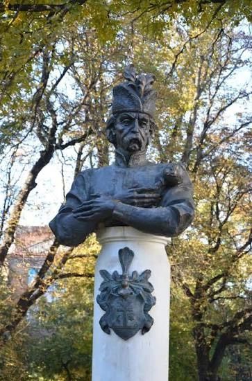 Армен Гаспарян: (Равнодушно). Памятник иуде Мазепе, который собирается открыть криворожский Зюсс в Киеве, не первый Армен Гаспарян: (Равнодушно). Памятник иуде Мазепе, который собирается открыть криворожский Зюсс в Киеве, не первый