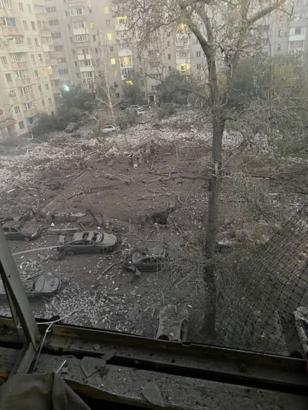 Мощнейший массированный удар по Кривому Рогу: поражено предприятие и другие объекты Мощнейший массированный удар по Кривому Рогу: поражено предприятие и другие объекты